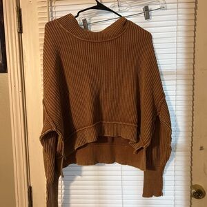 Zenana Outfitters Ribbed Cropped Crew Sweater - Caramel Brown